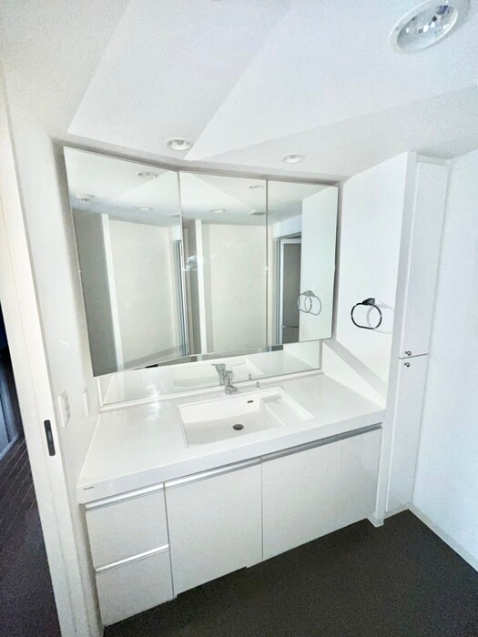 物件内観写真13　(洗面)