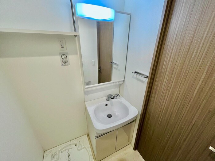 物件内観写真10　(洗面)