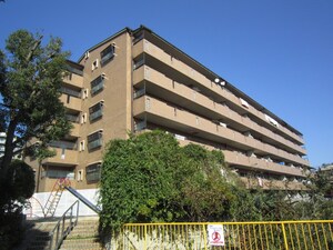 ﾗｲｵﾝｽﾞﾏﾝｼｮﾝ吹田新芦屋（302）外観写真