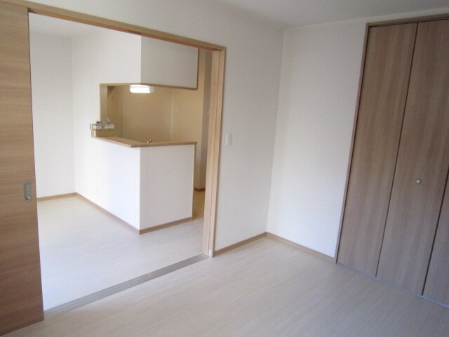 物件内観写真9　(居室)