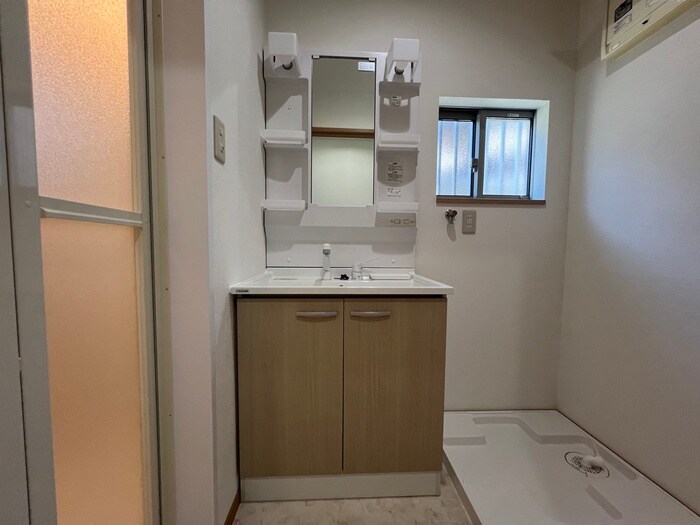 物件内観写真15　(洗面)