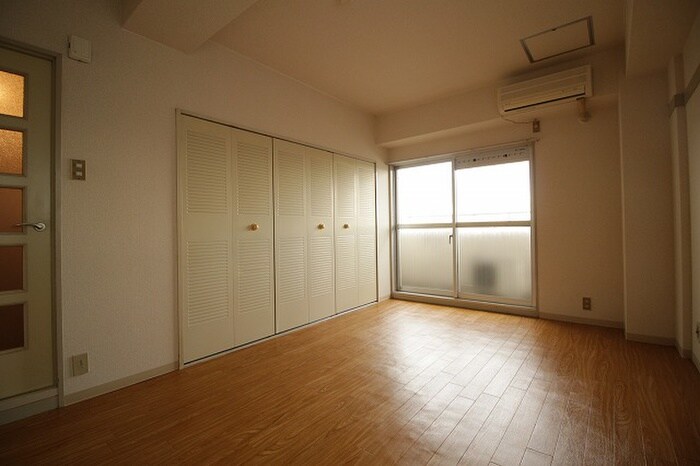 第二正美堂ビルの居室