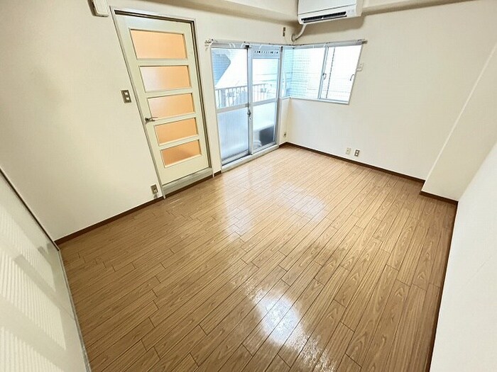 物件内観写真9　(居室)