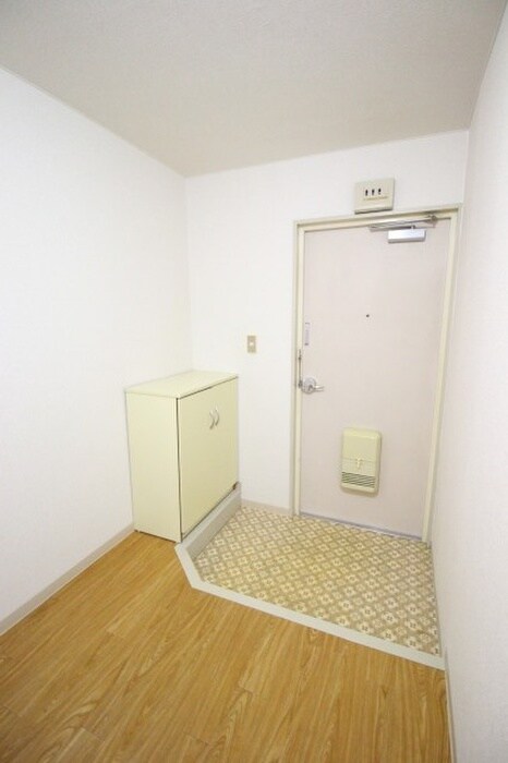 物件内観写真19　(玄関)