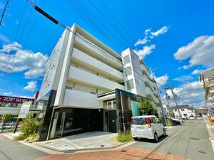 プレシス枚方外観写真