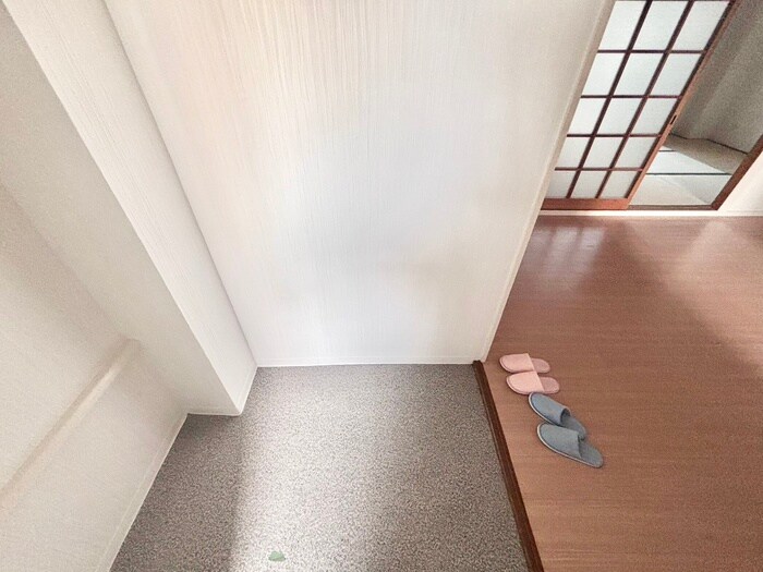物件内観写真17　(玄関)