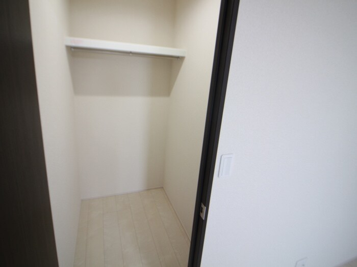 物件内観写真17　(収納)