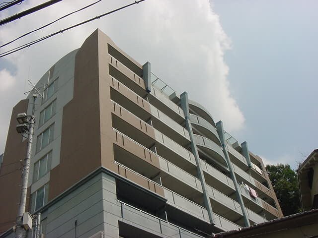 物件外観写真3　(駐車場)