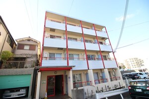 ﾓﾝﾃﾒｰﾙ学園前外観写真