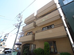 高山マンション８６外観写真
