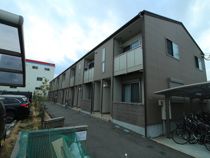 物件外観写真3　(駐輪場)