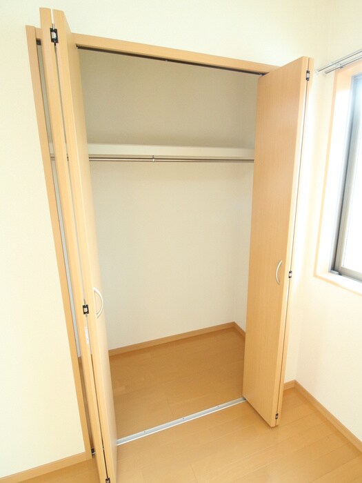 物件内観写真15　(収納)