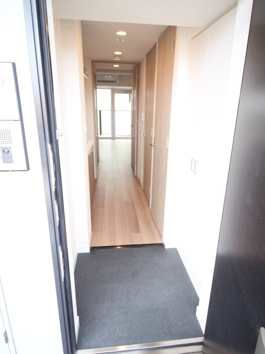 物件内観写真15　(玄関)