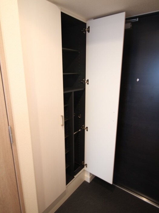 物件内観写真18　(靴箱)