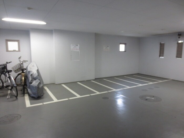 物件外観写真6　(駐輪場)