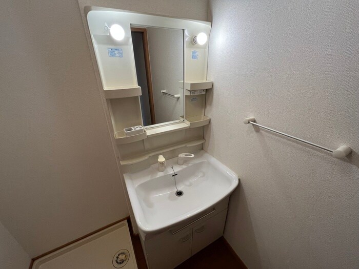 物件内観写真9　(洗面)