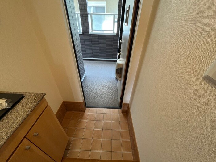 物件内観写真15　(玄関)