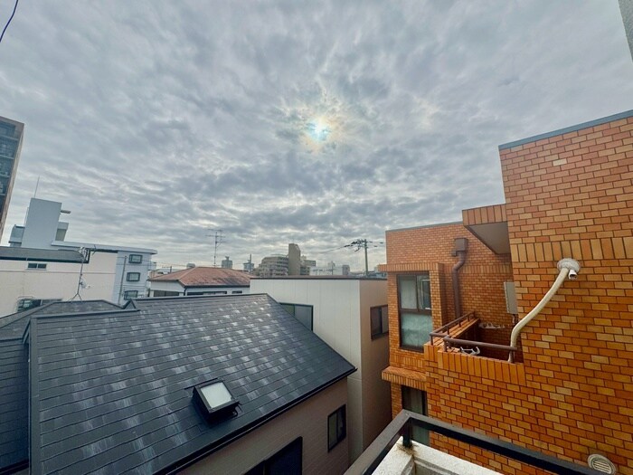 物件内観写真18　(室内からの展望)