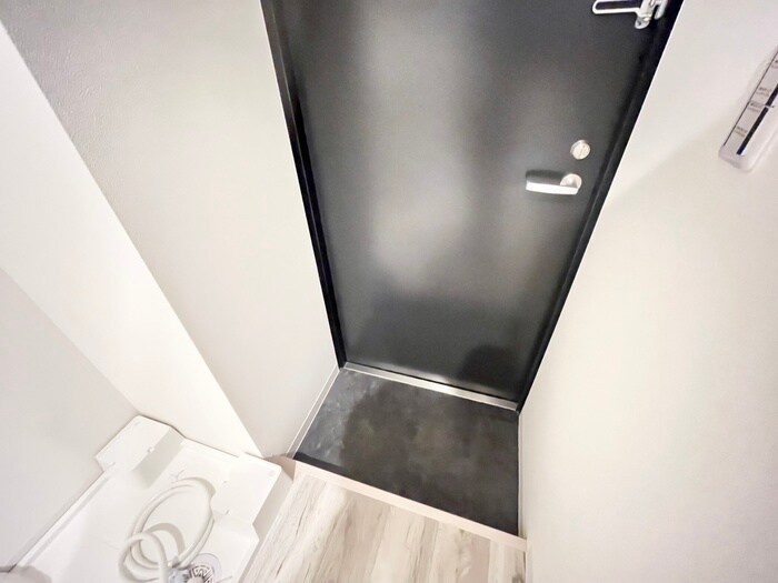 物件内観写真6　(玄関)