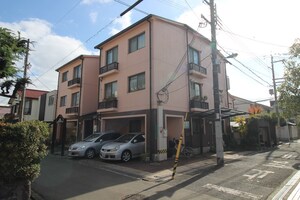 アセット　ナルミ外観写真