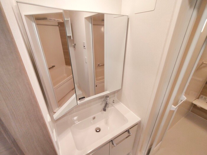 物件内観写真12　(洗面)