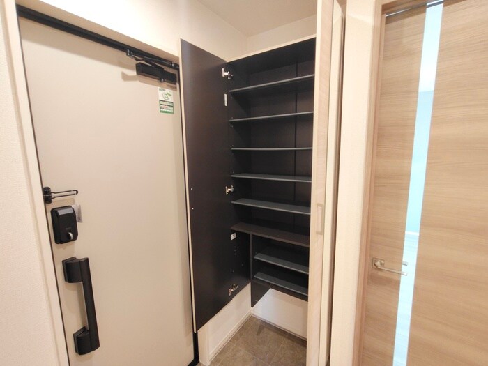 物件内観写真15　(収納)