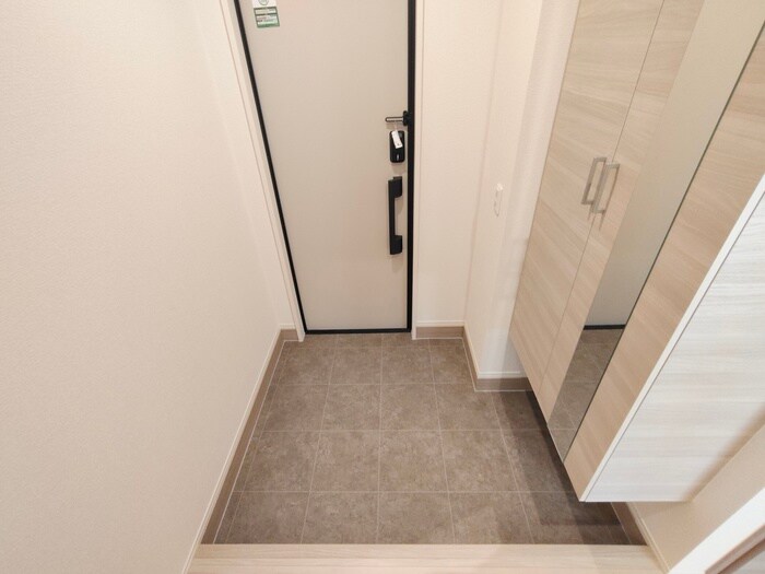 物件内観写真19　(玄関)