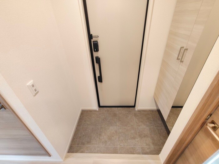物件内観写真22　(玄関)