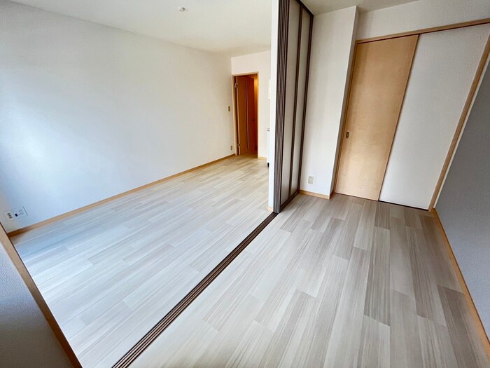 物件内観写真6　(居室)