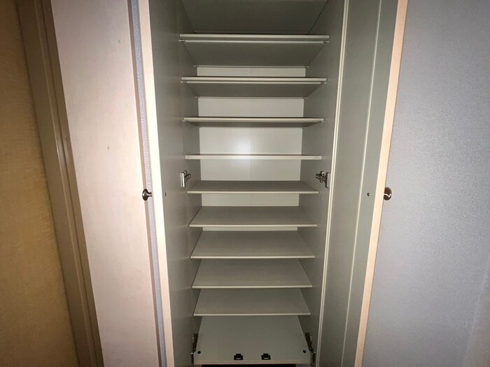 物件内観写真16　(靴箱)