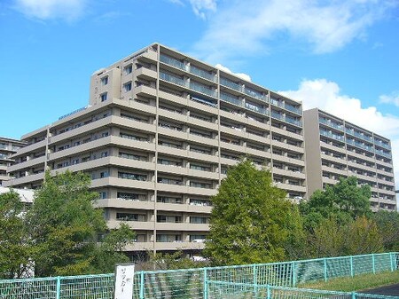 ジオ千里桃山台２番館(1008)外観写真