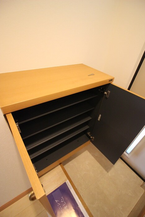 物件内観写真15　(靴箱)