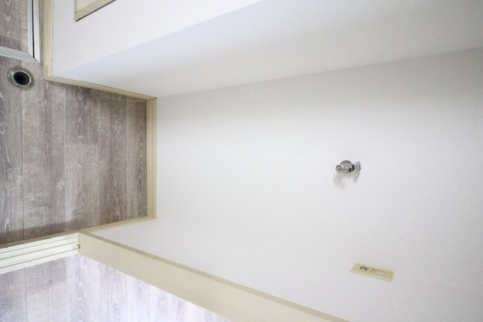 物件内観写真14　(洗濯機置場)