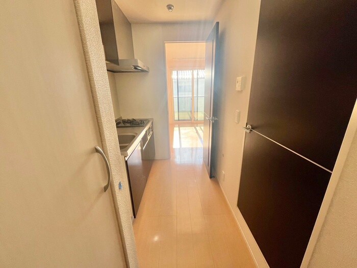 物件内観写真17　(廊下)