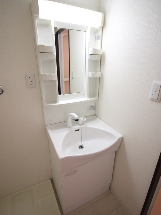 物件内観写真11　(洗面)