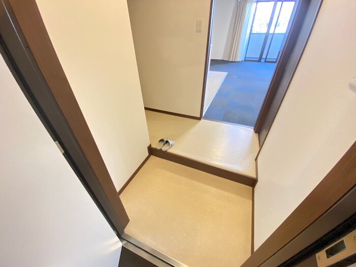 物件内観写真20　(玄関)