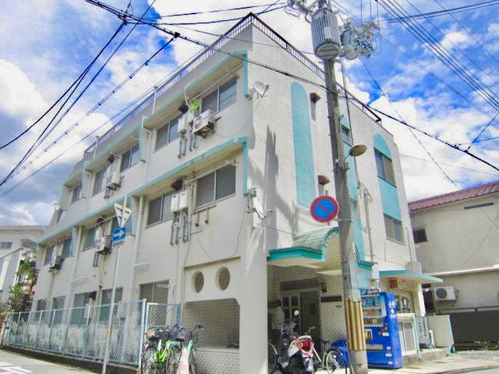 カッシーナ甲子園の物件外観写真