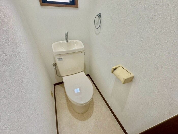 物件内観写真11　(トイレ)
