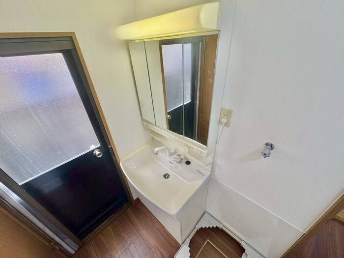 物件内観写真12　(洗面)