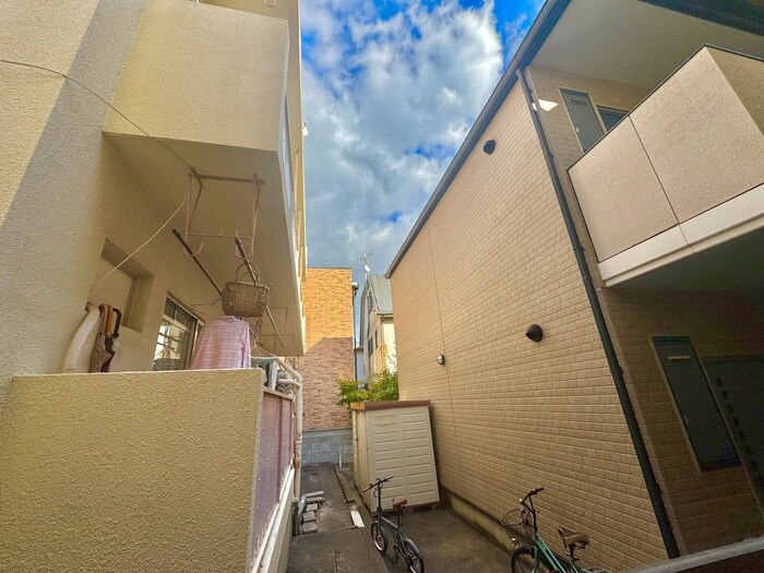 物件内観写真17　(室内からの展望)