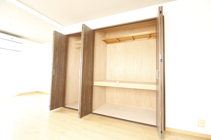 物件内観写真13　(収納)