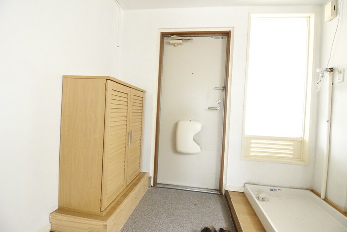 物件内観写真15　(玄関)
