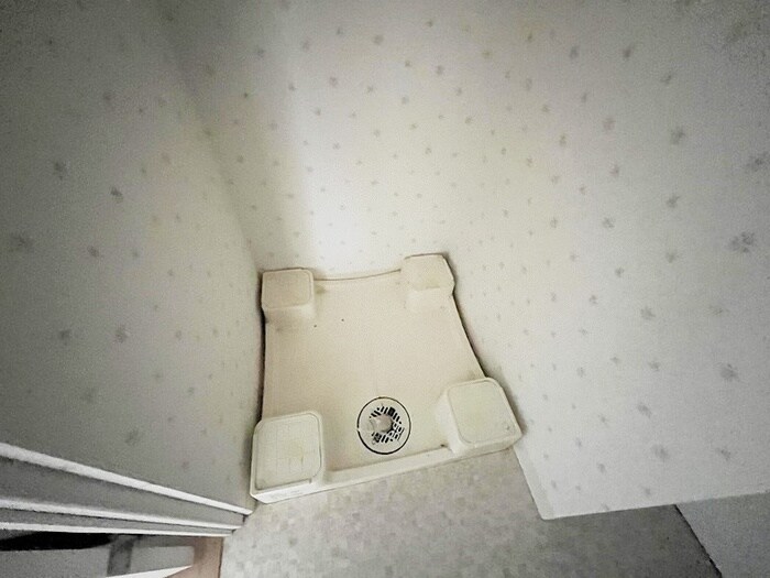 物件内観写真17　(洗濯機置場)