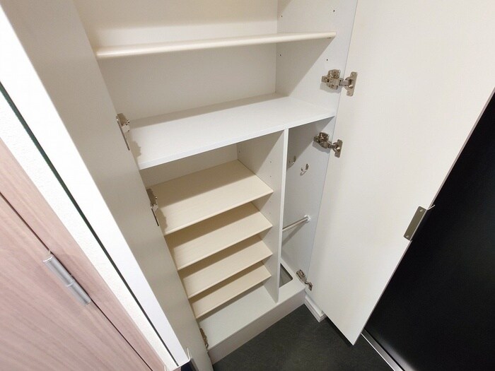 物件内観写真17　(靴箱)