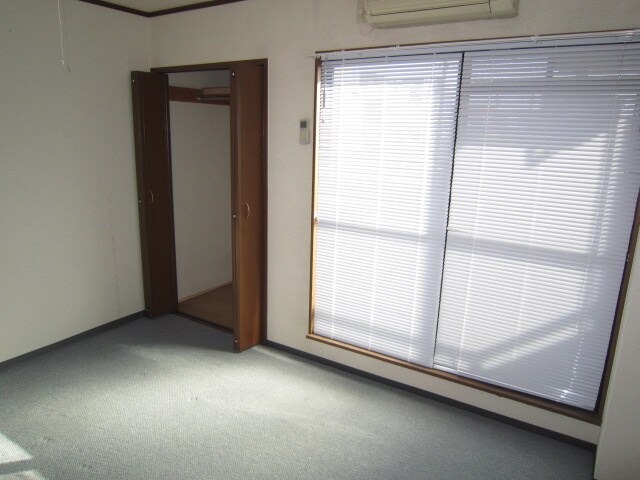 物件内観写真4　(居室)