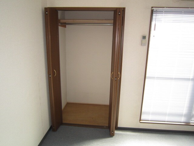 物件内観写真5　(収納)