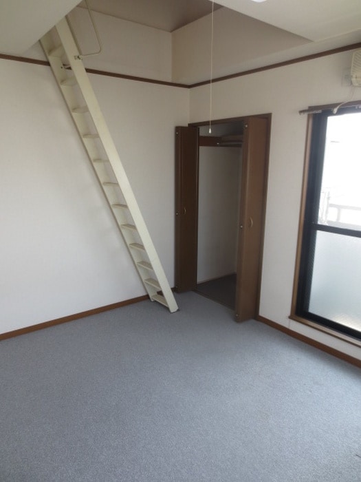 物件内観写真5　(居室)