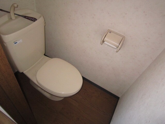 物件内観写真8　(トイレ)