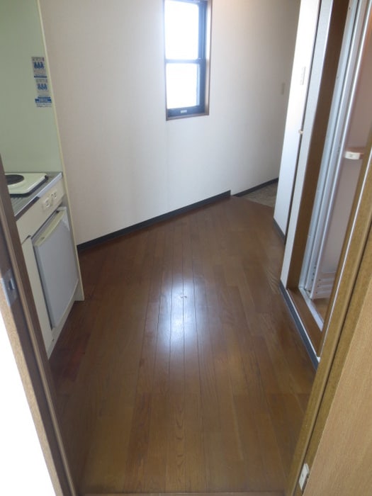 物件内観写真9　(居室)