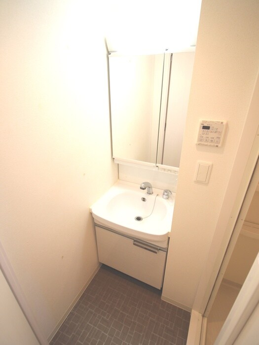 物件内観写真9　(洗面)